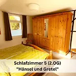 Grimme - 350m2, 18 Betten - Mit Indoorspielplatz, Pool, Grosser Terrasse, Grill, Sauna, Kicker, Dart, Uvm - Ideal Fuer Familien Hébergement de vacances Schmallenberg