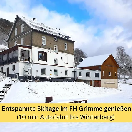 Grimme - 350m2, 18 Betten - Mit Indoorspielplatz, Pool, Grosser Terrasse, Grill, Sauna, Kicker, Dart, Uvm - Ideal Fuer Familien * Шмалленберг